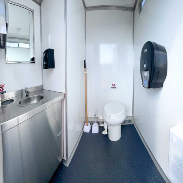 Sanitary trailer Multisan 2 Event - Image 3